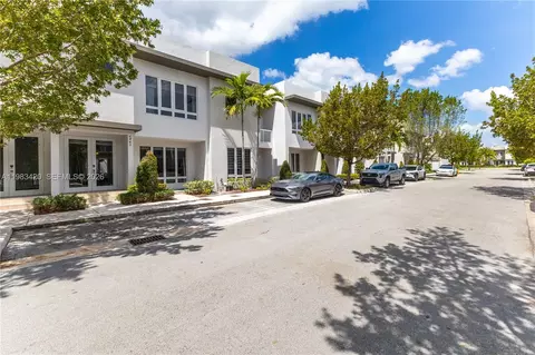 6440 NW 103rd Psge, Doral, FL 33178