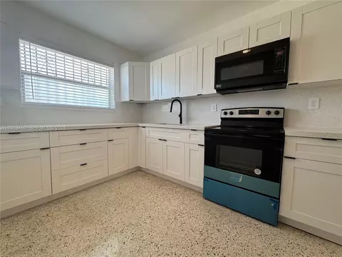 Kitchen - 20 W 37th St, Hialeah, FL 33012 photo 4 of 5