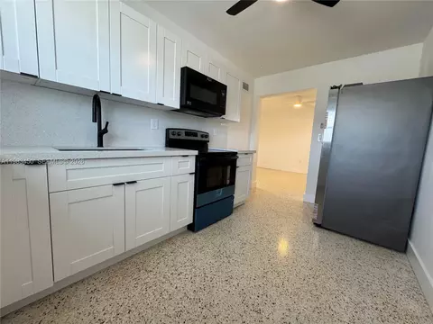 Kitchen - 20 W 37th St, Hialeah, FL 33012 photo 1 of 5