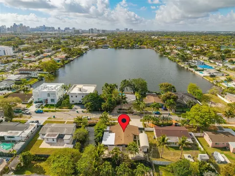 2485 NE 214th St, Miami, FL 33180