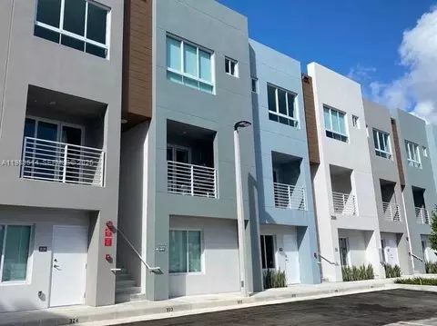 2555 NE 193rd St #2108, Miami, FL 33180