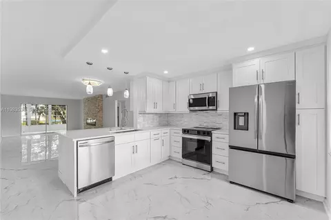 2303 Lucaya Ln #H2, Coconut Creek, FL 33066