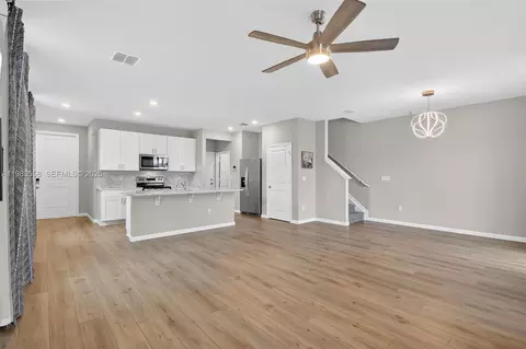 Living - 5610 SEdgewater Cir, Stuart, FL 34997 photo 3 of 7