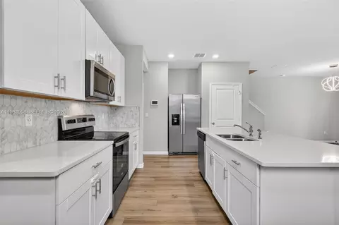 Kitchen - 5610 SEdgewater Cir, Stuart, FL 34997 photo 1 of 1