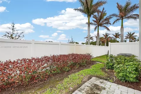 Exterior - 5610 SEdgewater Cir, Stuart, FL 34997 photo 4 of 9