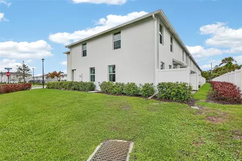 Exterior - 5610 SEdgewater Cir, Stuart, FL 34997 photo 2 of 9