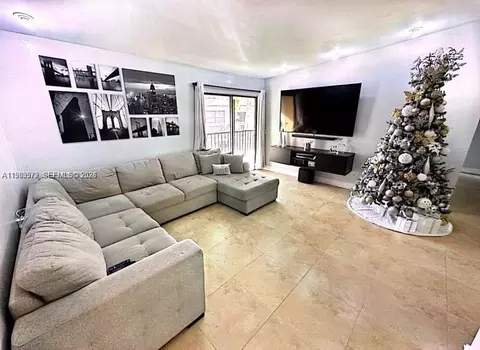 9729 Hammocks Blvd #207E, Miami, FL 33196