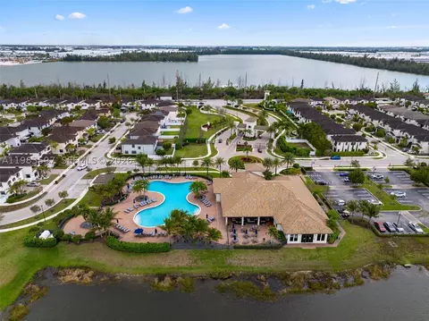 View/Area - 9380 W 33rd Ln, Hialeah, FL 33018 photo 10 of 10