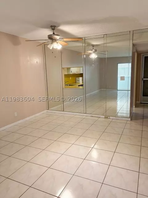 410 SE 2nd St #102, Hallandale Beach, FL 33009
