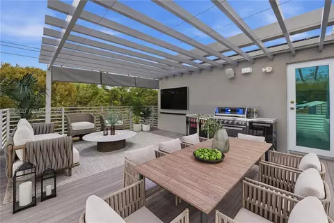 3525 Day Ave, Miami, FL 33133
