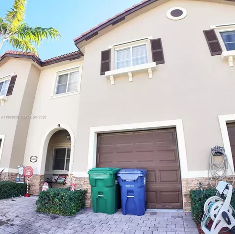 8884 SW 220th Ln, Cutler Bay, FL 33190