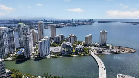 950 Brickell Bay Dr #4100, Miami, FL 33131