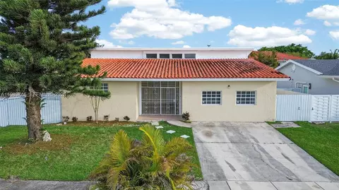 9000 SW 202nd Ter, Cutler Bay, FL 33189