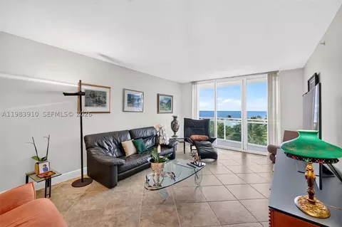 3001 S Ocean Dr #625, Hollywood, FL 33019