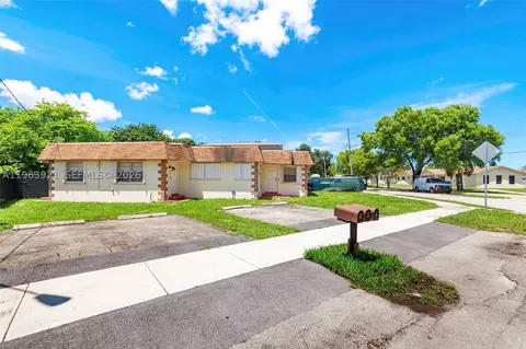 201 Columbus Pkwy, Hollywood, FL 33021