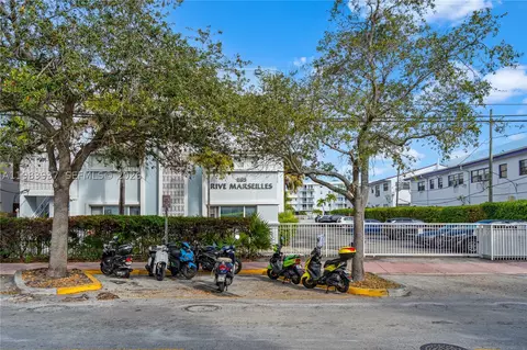 1185 Marseille Dr #202, Miami Beach, FL 33141