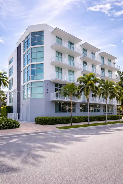 2100 Van Buren St #214, Hollywood, FL 33020