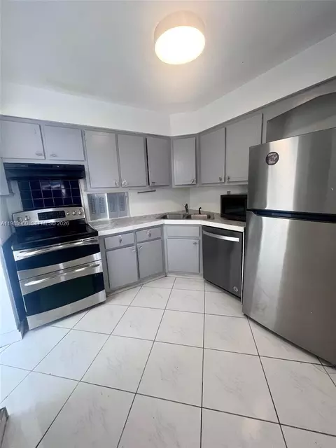 1540 NE 191st St #321, Miami, FL 33179