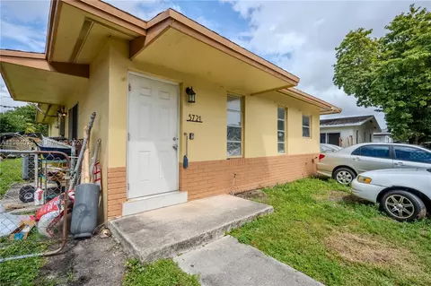 5721 SW 37th St, West Park, FL 33023