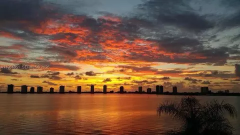 801 Lake Shore Dr #403, Lake Park, FL 33403