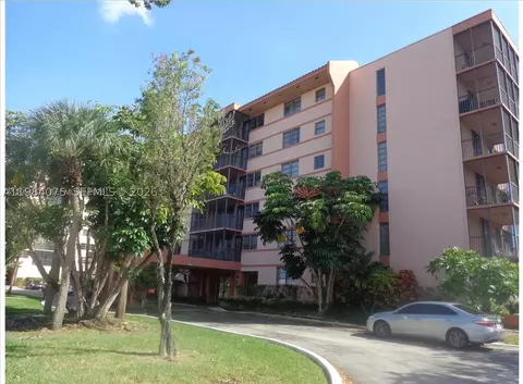 20850 San Simeon Way #107-5, Miami, FL 33179