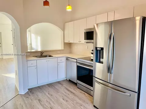 975 NE 33rd Ter #203, Homestead, FL 33033