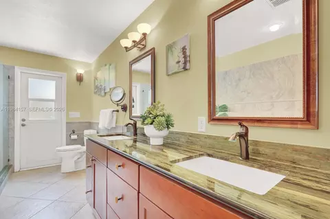 Bath - 3482 SE Court Dr, Stuart, FL 34997 photo 1 of 6