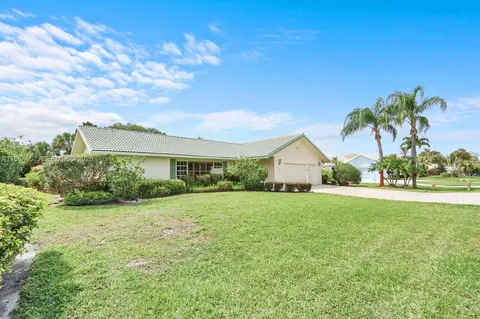 Exterior - 3482 SE Court Dr, Stuart, FL 34997 photo 6 of 20