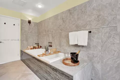 Bath - 3482 SE Court Dr, Stuart, FL 34997 photo 3 of 6