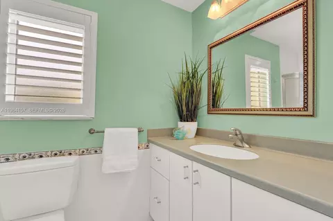 Bath - 3482 SE Court Dr, Stuart, FL 34997 photo 4 of 6