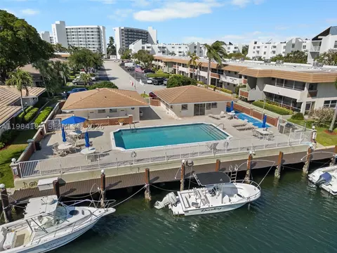 1340 NE 28th Ave #244, Pompano Beach, FL 33062