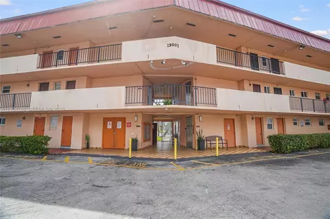 19001 NE 14th Ave #221, Miami, FL 33179