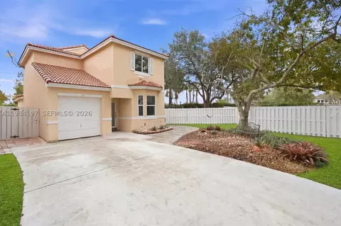 11201 Sunview Way, Hollywood, FL 33026