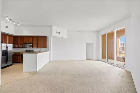 3001 NE 185th St #716, Aventura, FL 33180