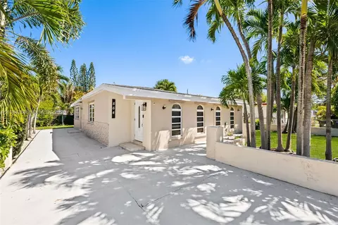 864 NW 16th Ter, Fort Lauderdale, FL 33311