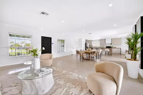 1119 N 46th Ter, Hollywood, FL 33021