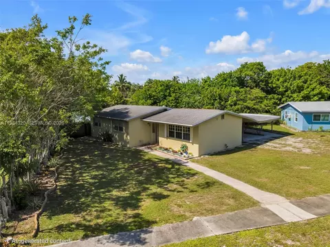 1224 NW 18th St, Fort Lauderdale, FL 33311