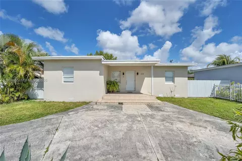 213 W 20th St, Hialeah, FL 33010
