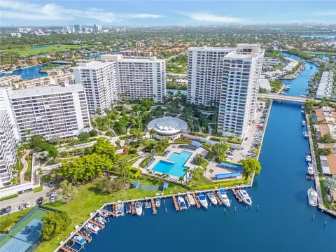 2500 Parkview Dr #509, Hallandale Beach, FL 33009