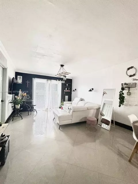 6175 W 20th Ave #309, Hialeah, FL 33012
