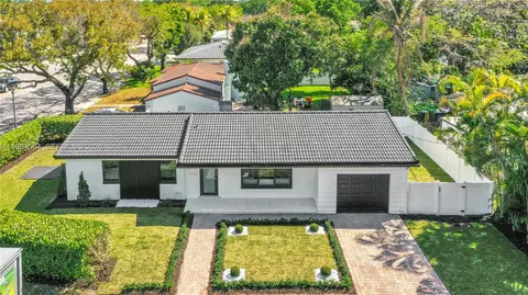 10 NW 100th St, Miami Shores, FL 33150