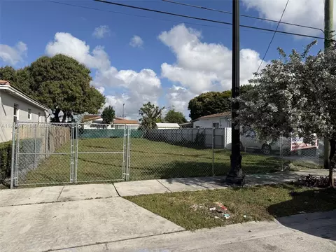 231 NW 62nd Ave, Miami, FL 33126