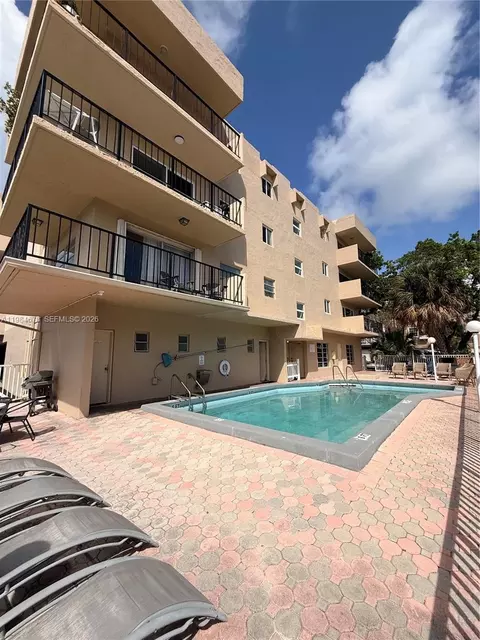 3860 NE 170th St #304, North Miami Beach, FL 33160