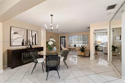 Dining - 7600 W 12th Ave, Hialeah, FL 33014 photo 2 of 3