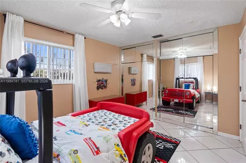 Bedroom - 7600 W 12th Ave, Hialeah, FL 33014 photo 9 of 9