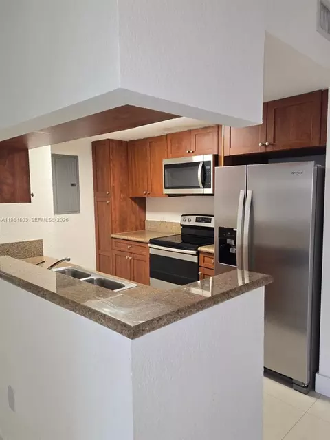 36 NW 6th Ave #408, Miami, FL 33128