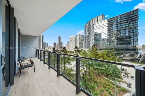 88 SW 7th St #809, Miami, FL 33130
