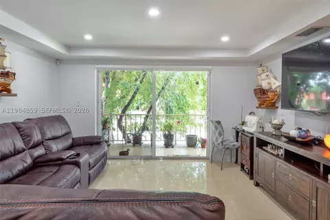 13700 SW 62nd St #222, Miami, FL 33183
