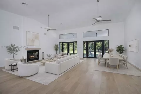 6841 SW 130th Ter, Pinecrest, FL 33156