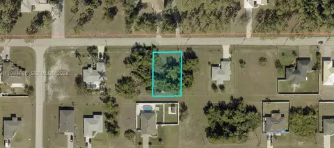 614 Jacaranda Pkwy E, Cape Coral, FL 33909